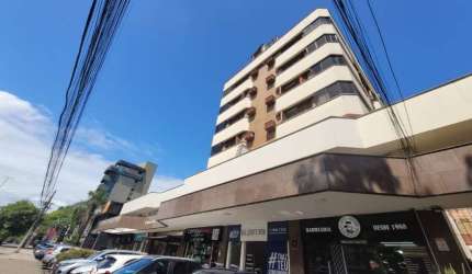 Apartamento A VENDA de 1 dormitório  muito espaçoso com no Bairro Rio Branco, próximo ao parcão. Prédio de ótimo padrão, com sacada, excelente  iluminação,  prédio com zelador,  elevadores e 1  vaga d