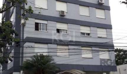 Apartamento jk todo reformado , piso frio bem iluminado 3 andar ,cozinha banheiro co luz direta. &lt;BR&gt;Prédio com elevador e terraço coletivo.