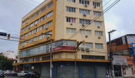 Imóvel  Comercial com 209,70 m .Oportunidade única de adquirir uma loja localizada na Avenida Presidente Franklin Roosevelt, no bairro Navegantes, em Porto Alegre. Essa região oferece grande potencial