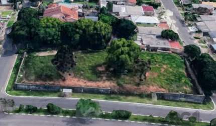 Descubra o potencial deste terreno excepcional à venda, localizado na cobiçada Rua João Leivas de Carvalho próximo a Praça São José, em Canoas, Rio Grande do Sul. Com um generoso espaço de 1980 m² de 