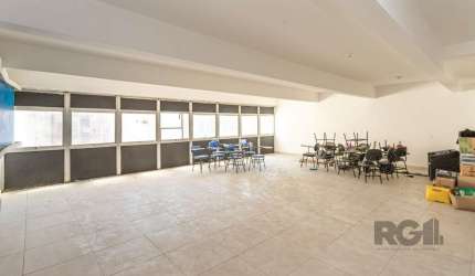 Sala com 157 m² , 2 banheiro, ar central. Edifício na Galeria Santa Fé.