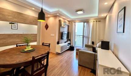 Apartamento com sacada e elevador no 6º andar que você tanto procura no Condomínio Alameda das Tulipas está aqui! Venha conhecer este imóvel no região que mais cresce em Canoas: o bairro Igara. São 3 