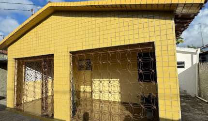 Casa solta próx. ao mercado público, terreno 10x20m