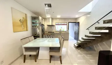 Sobrado com 3 dormitórios à venda, 138m² por R$ 696 mil - Saguaçu - Joinville/SC