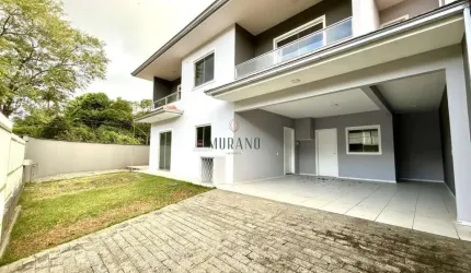 Sobrado com 3 dormitórios à venda, 145m² por R$ 750.000 - Bom Retiro - Joinville/SC