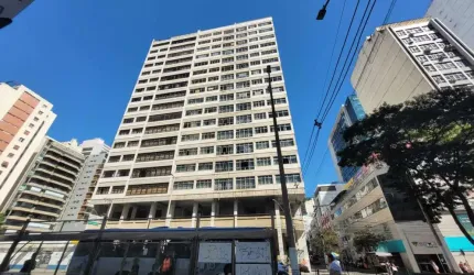 Apartamento para Venda em Juiz de Fora, Centro, 4 dormitórios, 2 suítes, 4 banheiros, 1 vaga
