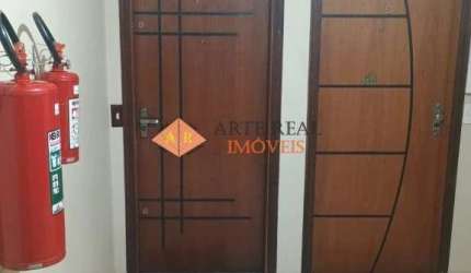 Apartamento Vila Carmosina - 57m², com vaga