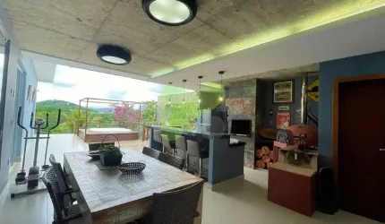 Casa à venda, 3 quartos, 1 suíte, 2 vagas, Nova Cidade - Macaé/RJ