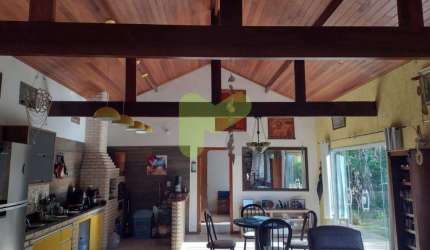 Casa a poucos metros do Rio Macaé!!!