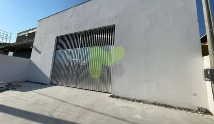 Galpão ou loja comercial em Ouro Verde.