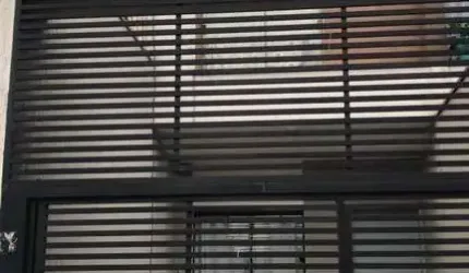 SOBRADO NA REGIÃO DE ITAQUERA COM 2 DORMITÓRIOS, 1 VAGA, 70M²