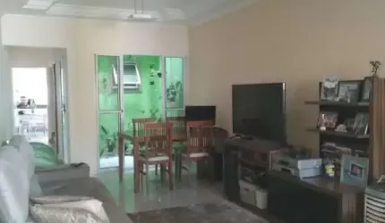 Lindo Sobrado na Região da Penha muito bem localizado próximo ao Metro Guilhermina