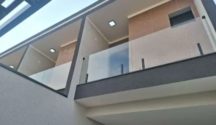 SOBRADO COM 3 DORMITORIOS,1 SUITE E 2 VAGAS NA REGIÃO DA PENHA .