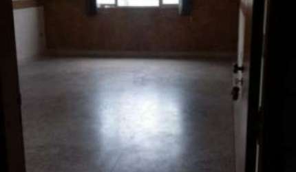 PRÉDIO COMERCIAL NA REGIÃO DA VILA ESPERANÇA