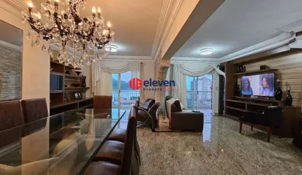 Apartamento de alto padrão na Ponta da Praia em Santos com 4 suítes e 4 vagas demarcadas.