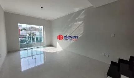 Casa Duplex com 3 Quartos, Suíte e 2 Vagas de Garagem