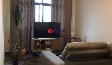 Apartamento à Venda, 2 dormitórios, elevador e bem localizado no bairro Aparecida