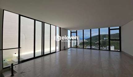 Linda cobertura no José Menino 160 m² 3 suítes