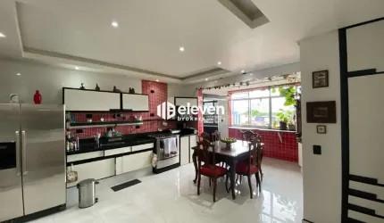 Imóvel totalmente reformado com 2 dormitórios no Boqueirão!