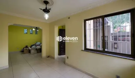 Casa à Venda | 4 Dormitórios | 3 Salas | 177m² | 2 Vagas | Embaré | Santos/SP