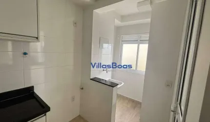 Lindo apartamento de 2 dormitórios  piso porcelanato com armários, sendo 1 suite