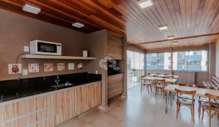 Cobertura com 2 quartos à venda na Rua Roque Calage, 494, Passo da Areia, Porto Alegre por R$ 600.000
