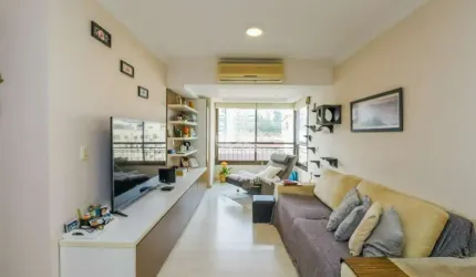 Apartamento com 3 quartos à venda na Rua Sete de Abril, 375, Floresta, Porto Alegre por R$ 650.000