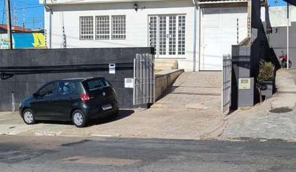 Casa com 4 quartos à venda na Rua Engenheiro Augusto de Figueiredo, --, Vila Progresso, Campinas, 250 m2 por R$ 750.000