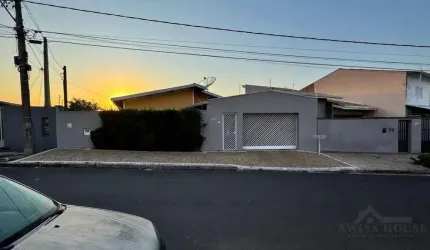 Casa com 5 quartos à venda na Rua Luís Moretzshon Camargo, --, Jardim Santana, Campinas, 255 m2 por R$ 650.000