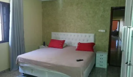 Casa com 4 quartos à venda na Rua Roberto Jensen, Jardim Terramérica I, Americana por R$ 360.000