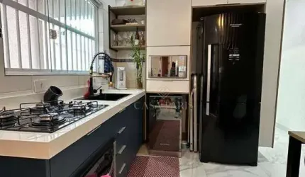 Casa com 3 dormitórios à venda, 113 m² por R$ 520.000,00 - Maracanã - Praia Grande/SP