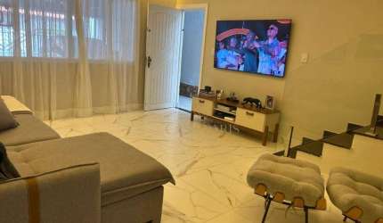 Casa com 3 dormitórios à venda, 210 m² por R$ 1.300.000,00 - Tupi - Praia Grande/SP