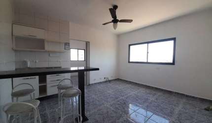 Kitnet com 1 dormitório à venda, 38 m² por R$ 226.000 - Vila Guilhermina - Praia Grande/SP