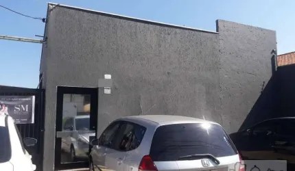 Imóvel comercial para locação no centro de Araraquara.