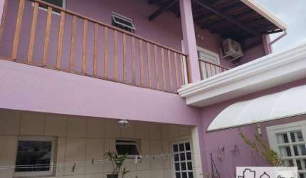 Casa a venda no Jd. Pinheiros em Araraquara.