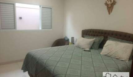 Casa a venda em Condomínio