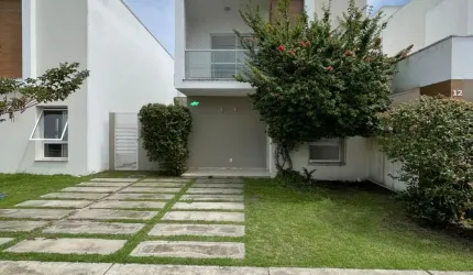 Casa com 3 quartos em condomínio no Sim