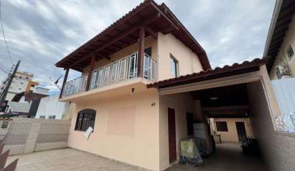 Casa à venda no bairro Trindade!