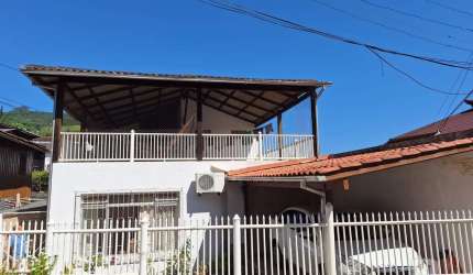 Casa Saco dos Limões