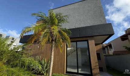 Casa de 3 dormitórios à venda no Campeche