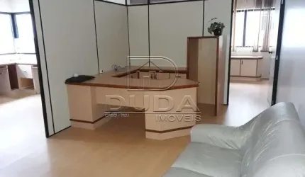 Ampla sala comercial