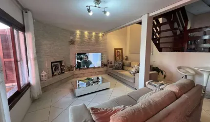CASA SEMIMOBILIADA COM 3 SUÍTES NO BAIRRO COLINA SORISSO