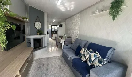 SOBRADO COM 2 DORMITÓRIOS E 1 VAGA NO DESVIO RIZZO