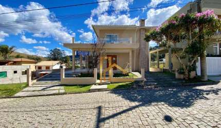 Casa com 6 suítes em Vargem Grande - Teresópolis-RJ