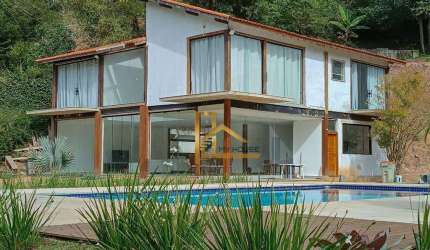Sítio urbano à venda em Teresópolis com mais de 3.000m² de terreno plano