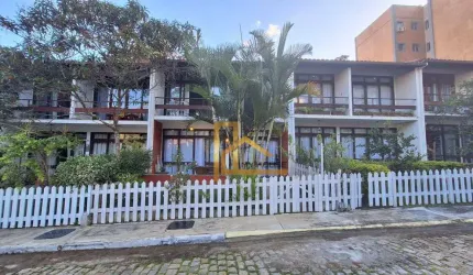 Casa em Condomínio no Alto com Lazer Completo perto de TUDO
