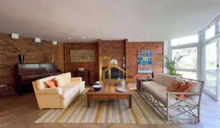 Casa com 4 dormitórios sendo 2 suítes à venda, 285 m² por R$ 1.600.000 - Golfe - Teresópolis/RJ