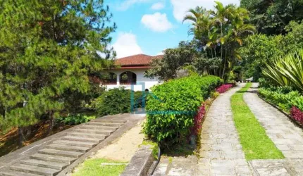 Casa com 5 suítes na melhor localização de Teresópolis