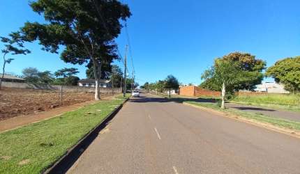 Terreno  com área de 1.075m2   no  bairro vale Azul