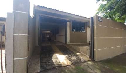 Vendo duas casas no mesmo terreno  bairro Borba gato